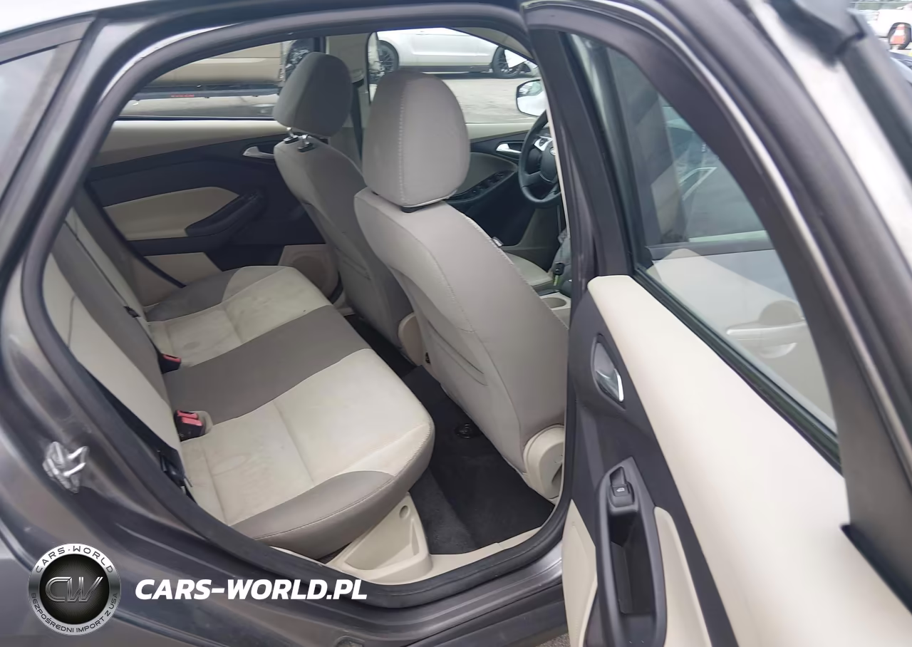 2014 Ford Focus Se VIN:1FADP3F22EL356596 - 8