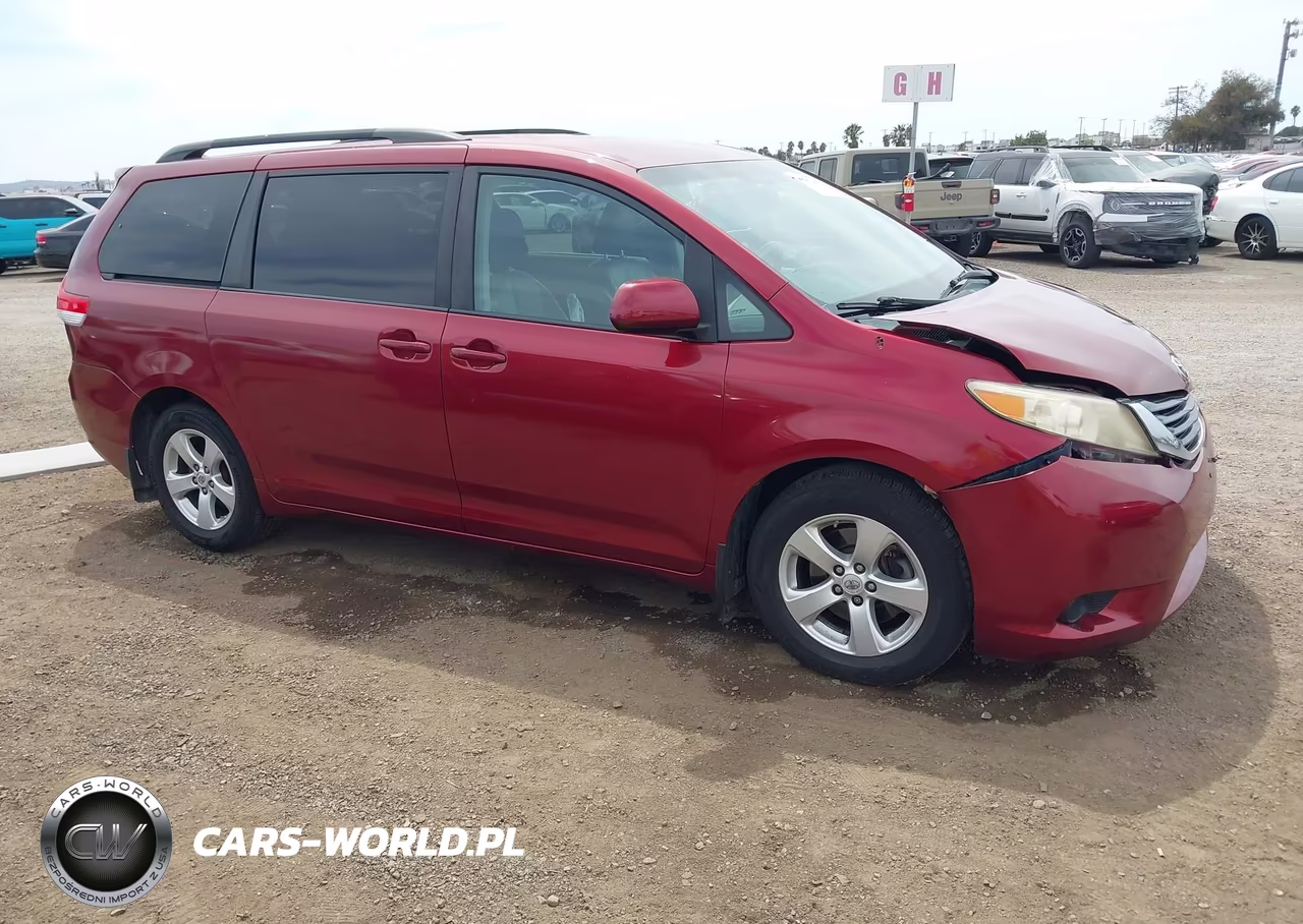 2012 Toyota Sienna Le V6 8 Passenger – zdjęcie 1 z 18