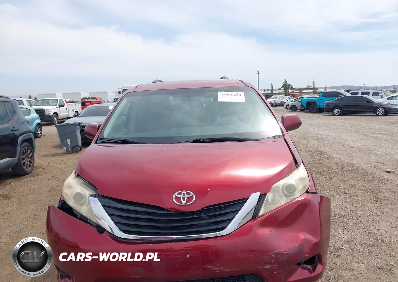 2012 Toyota Sienna Le V6 8 Passenger VIN:5TDKK3DC3CS240542 - 12