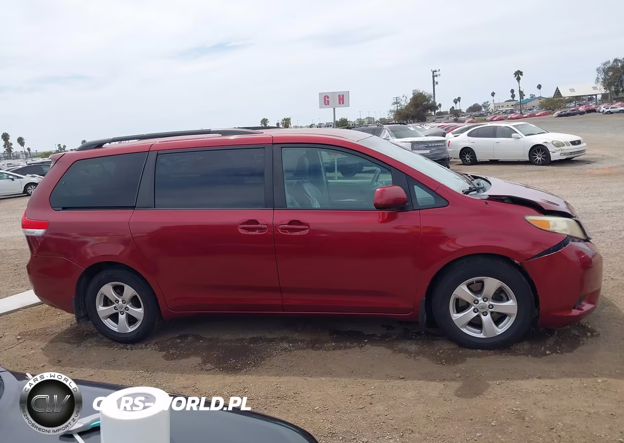 2012 Toyota Sienna Le V6 8 Passenger VIN:5TDKK3DC3CS240542 - 13