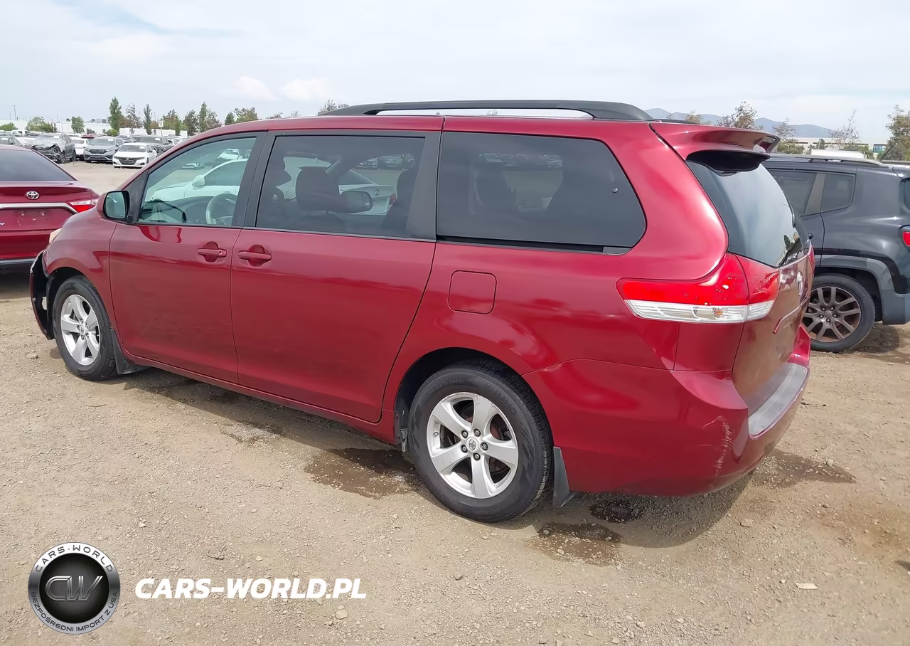 2012 Toyota Sienna Le V6 8 Passenger VIN:5TDKK3DC3CS240542 - 3