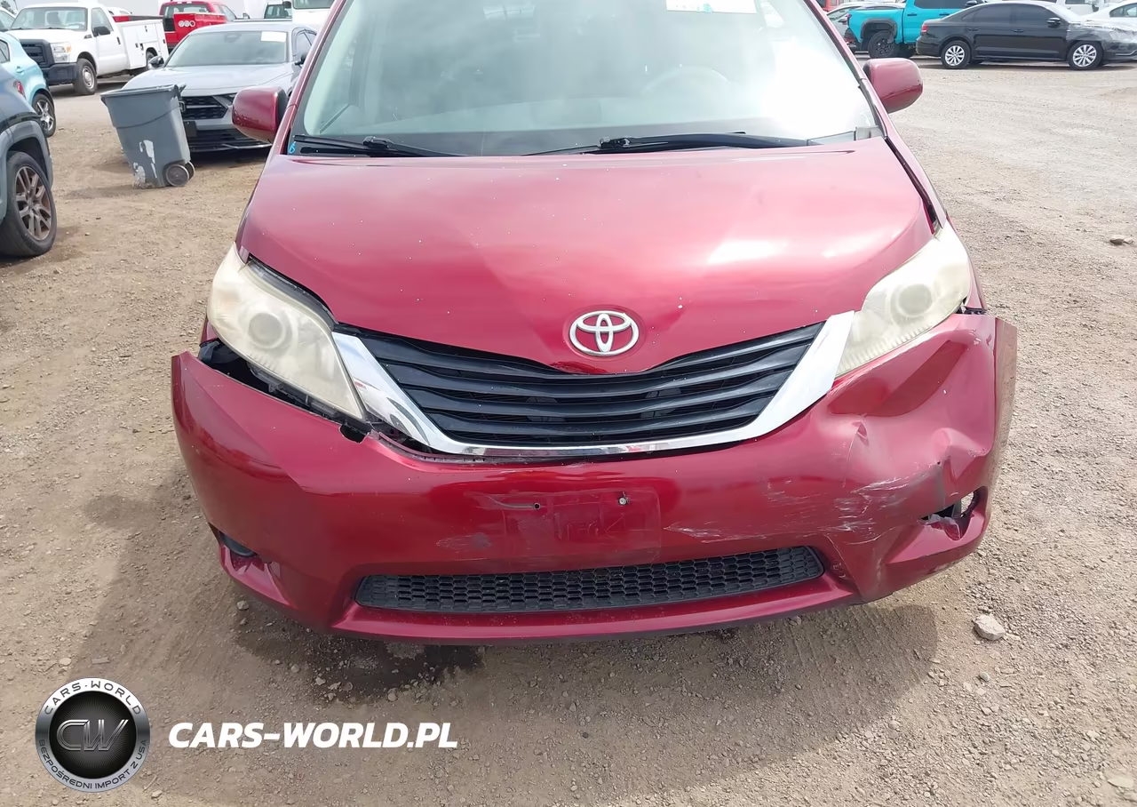 2012 Toyota Sienna Le V6 8 Passenger VIN:5TDKK3DC3CS240542 - 6