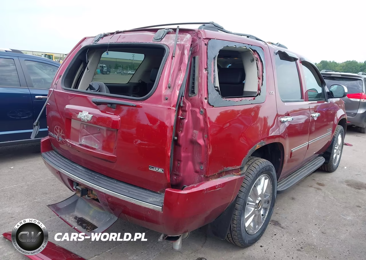 2009 Chevrolet Tahoe Ltz VIN:1GNFK330X9R289177 - 4