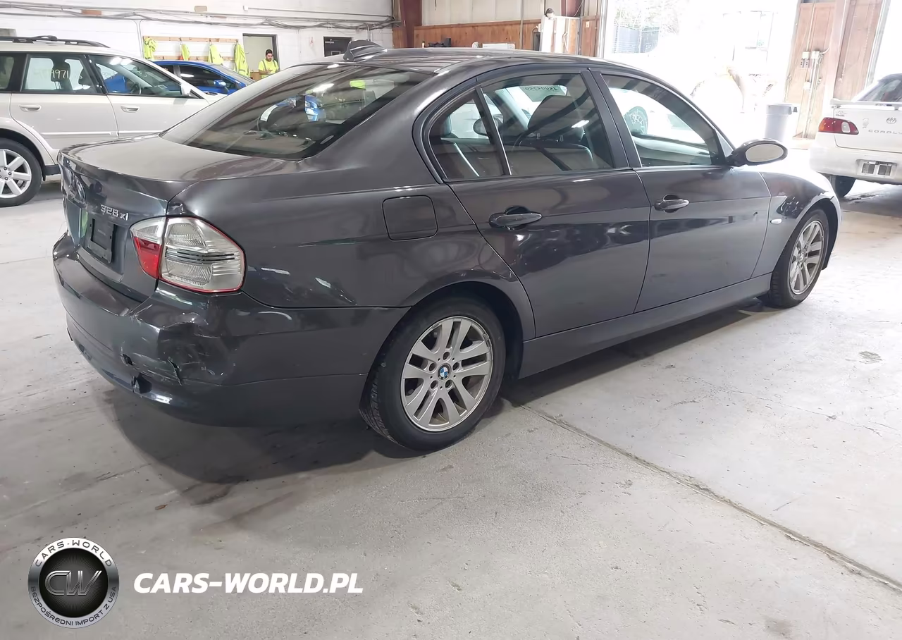 2007 BMW 328Xi VIN:WBAVC73587KP36810 - 4