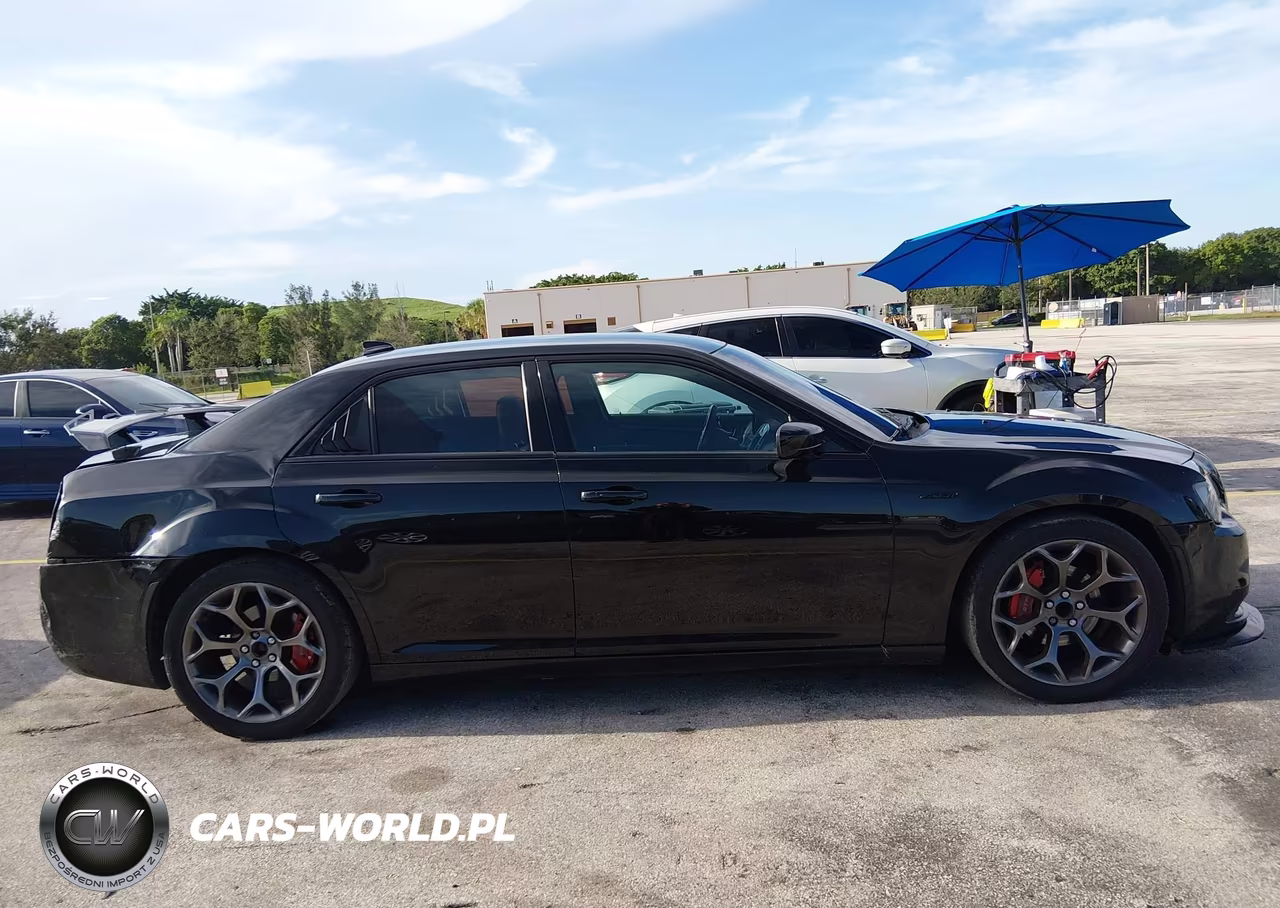 2016 Chrysler 300 300S VIN:2C3CCABG4GH328892 - 13