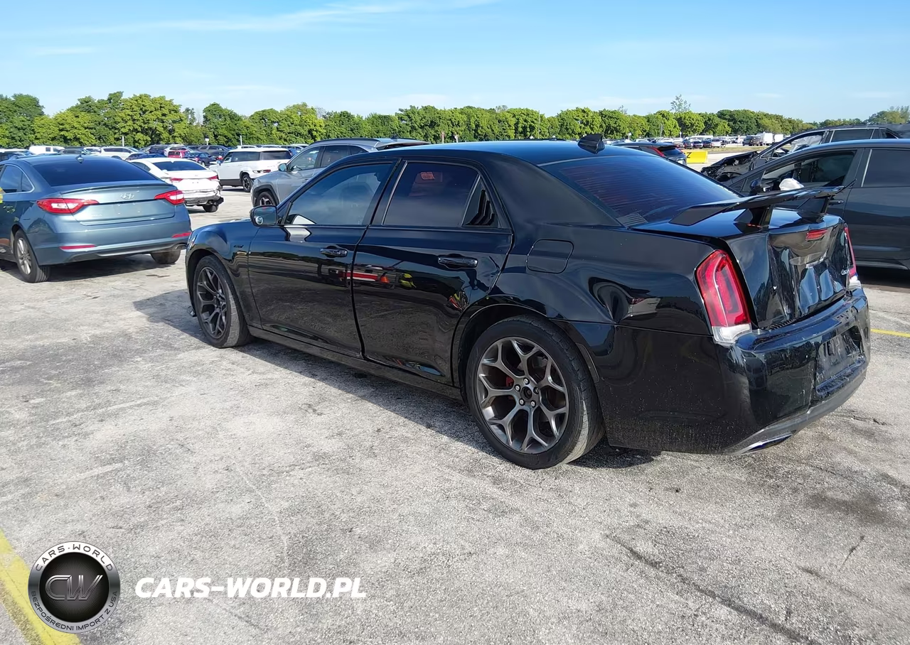 2016 Chrysler 300 300S VIN:2C3CCABG4GH328892 - 3