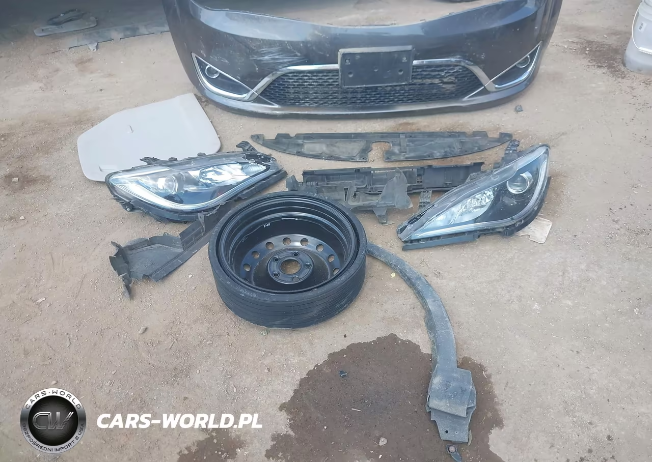 2018 Chrysler Pacifica Touring L VIN:2C4RC1BG2JR124437 - 12
