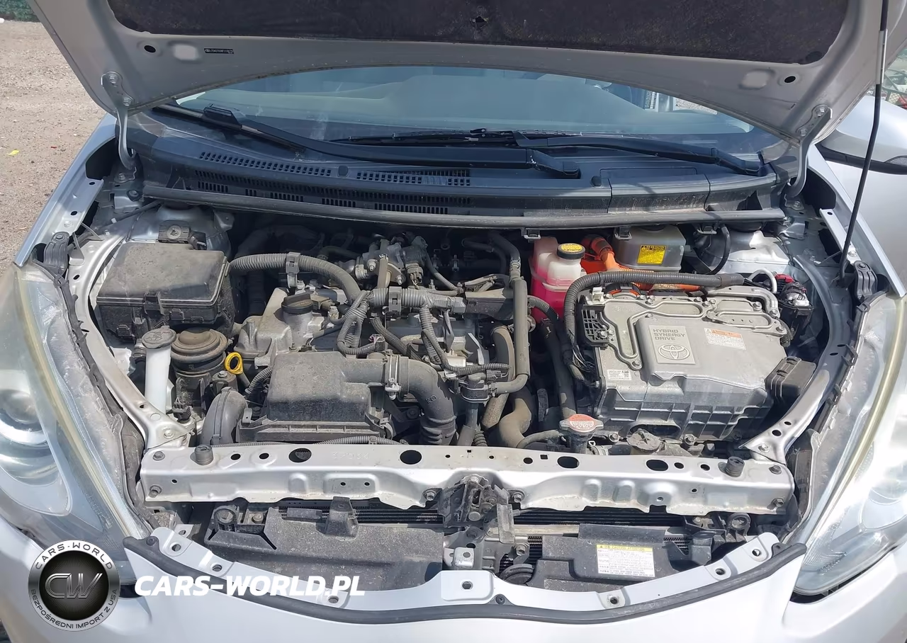 2015 Toyota Prius C Four VIN:JTDKDTB38F1108732 - 10