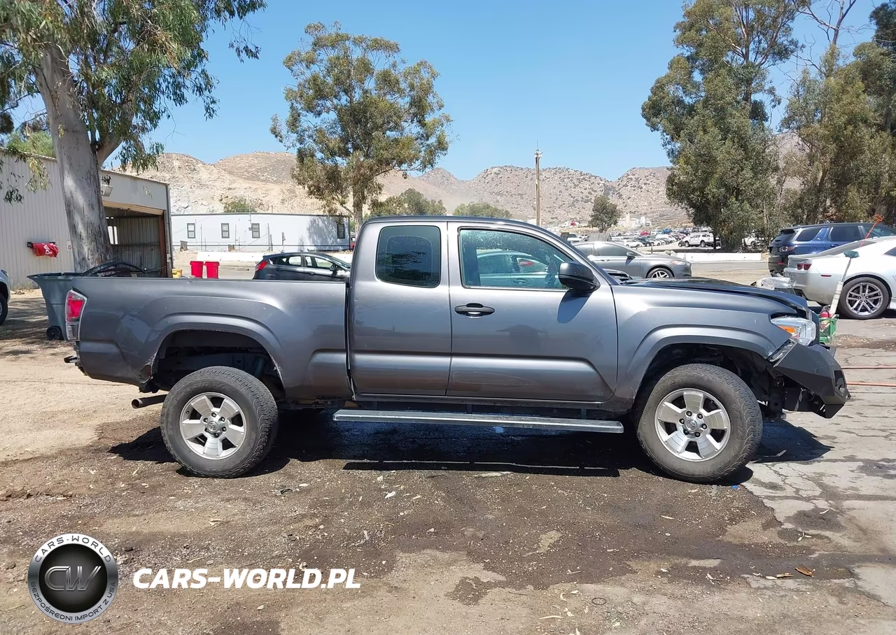 2018 Toyota Tacoma Sr VIN:5TFRX5GN8JX116184 - 13