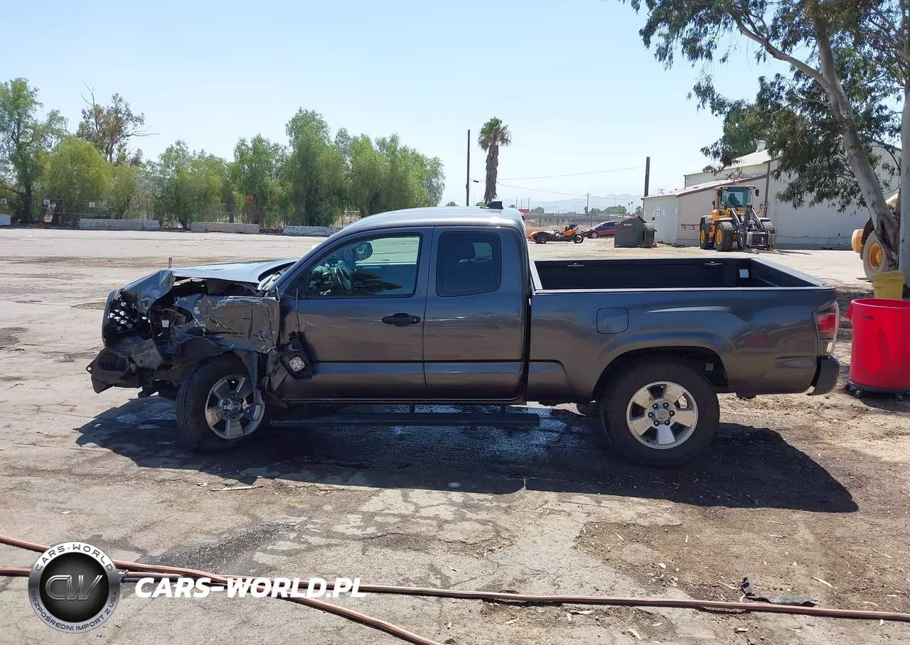 2018 Toyota Tacoma Sr VIN:5TFRX5GN8JX116184 - 14