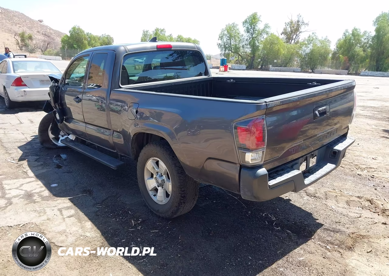 2018 Toyota Tacoma Sr VIN:5TFRX5GN8JX116184 - 3