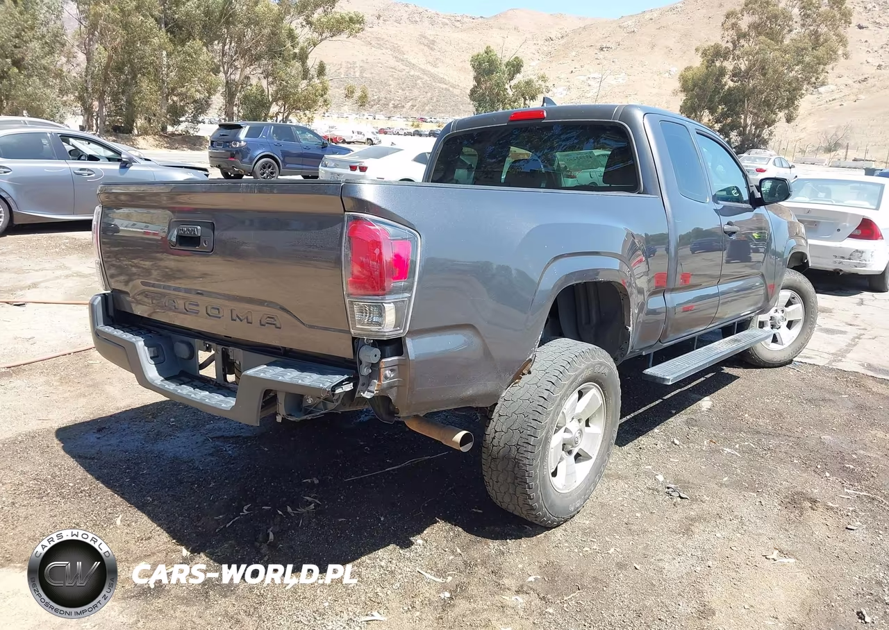 2018 Toyota Tacoma Sr VIN:5TFRX5GN8JX116184 - 4