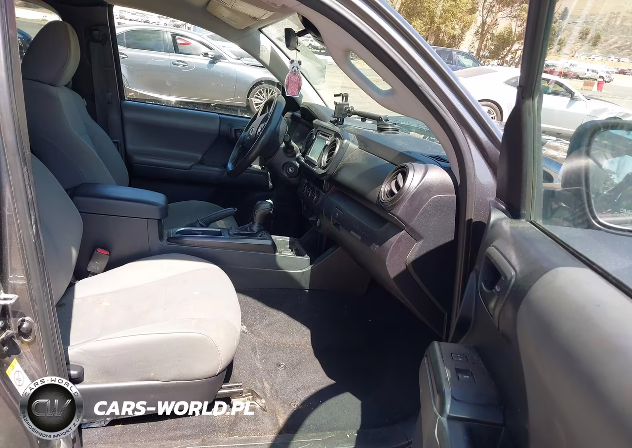 2018 Toyota Tacoma Sr VIN:5TFRX5GN8JX116184 - 5