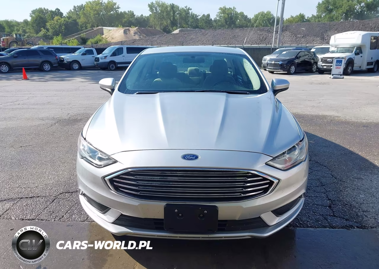 2018 Ford Fusion Hybrid S VIN:3FA6P0UU8JR235806 - 17