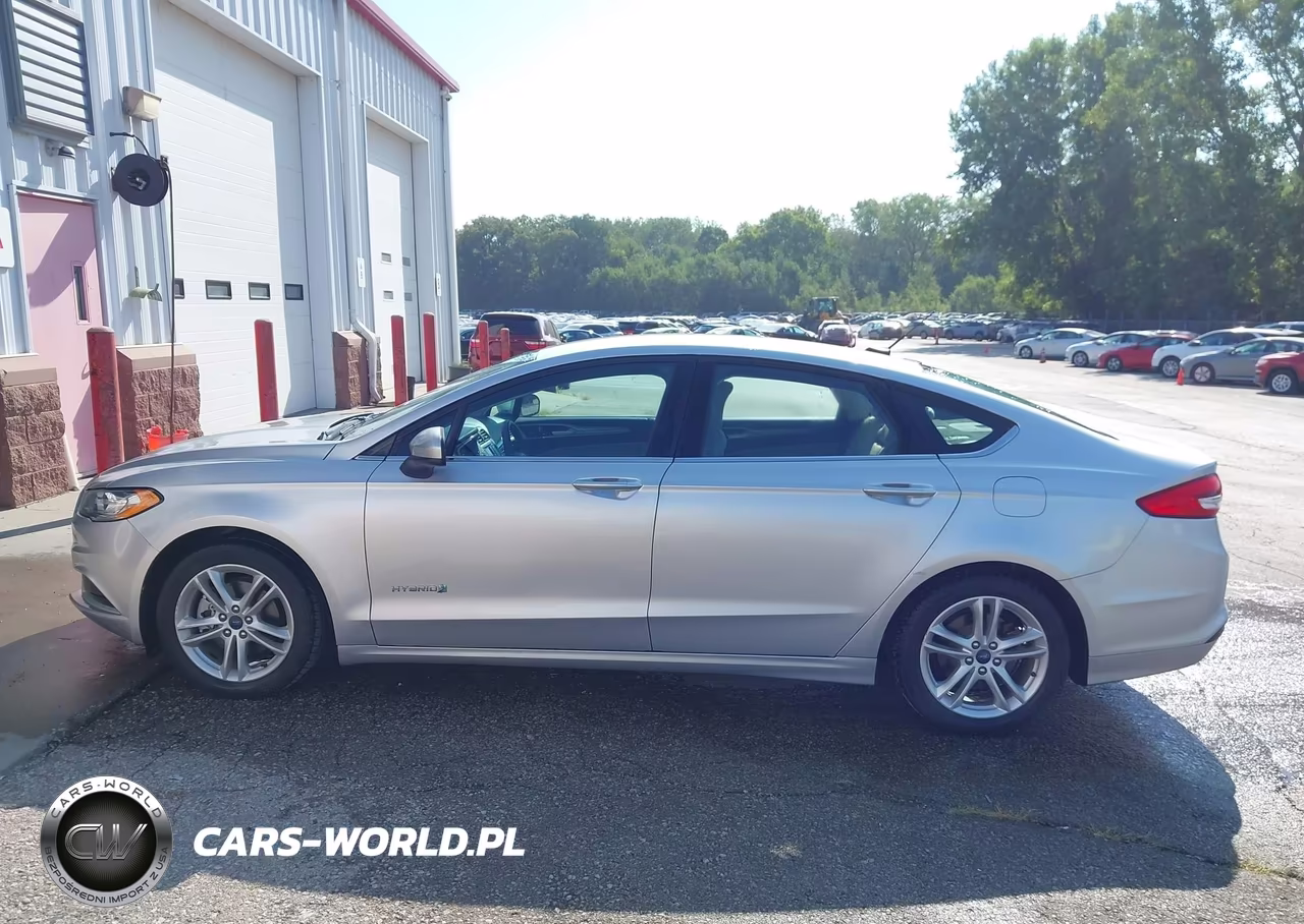 2018 Ford Fusion Hybrid S VIN:3FA6P0UU8JR235806 - 19