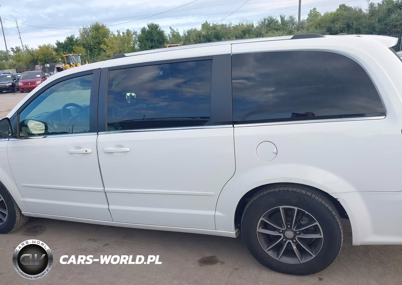 2017 Dodge Grand Caravan Sxt VIN:2C4RDGCG1HR717005 - 14