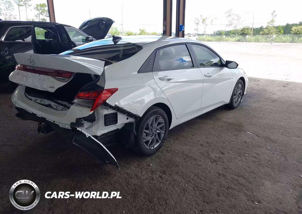 2025 Hyundai Elantra Hybrid Blue VIN:KMHLM4DJ3SU157959 - 4