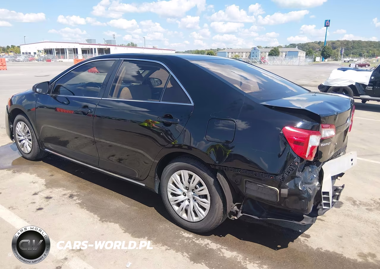 2014 Toyota Camry Le VIN:4T4BF1FK6ER354774 - 3