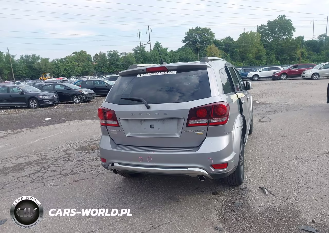 2018 Dodge Journey Crossroad VIN:3C4PDCGG3JT339590 - 17