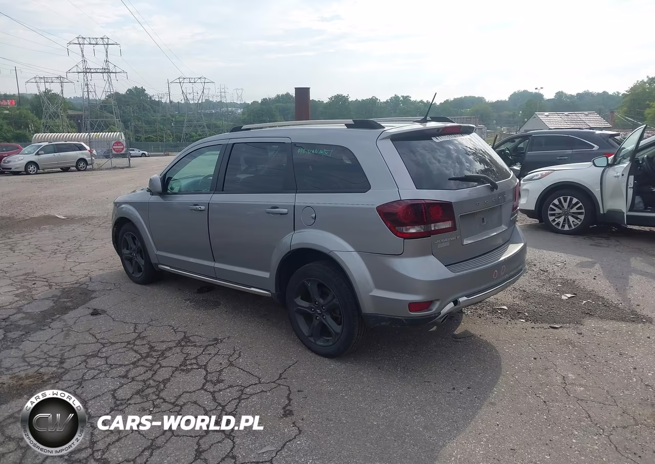 2018 Dodge Journey Crossroad VIN:3C4PDCGG3JT339590 - 3