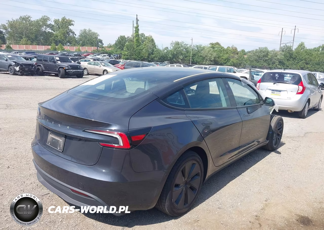 2025 Tesla Model 3 Long Range Rear-Wheel Drive-Standard Rear-Wheel Drive VIN:5YJ3E1EA5SF925304 - 4