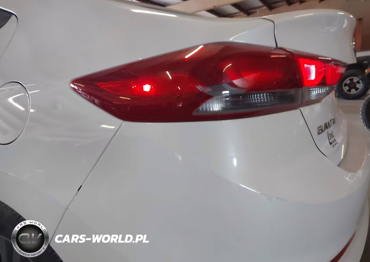 2018 Hyundai Elantra Value Edition VIN:5NPD84LF7JH220869 - 20