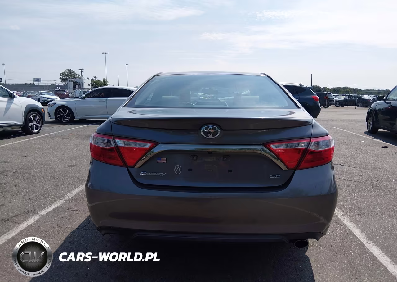 2016 Toyota Camry Se VIN:4T1BF1FK0GU171643 - 16