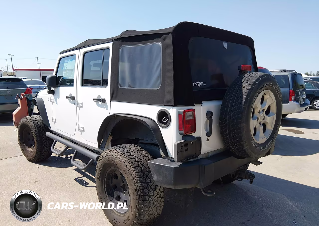 2013 Jeep Wrangler Unlimited Sport VIN:1C4HJWDG4DL605489 - 3
