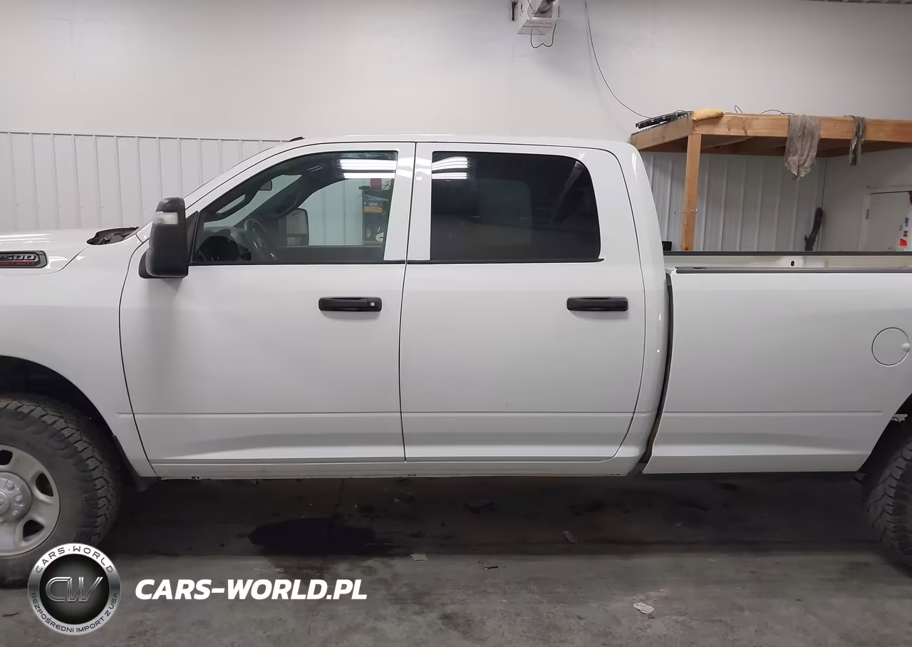 2024 Ram 2500 Tradesman 4X4 8' Box VIN:3C6UR5HJ2RG226588 - 18