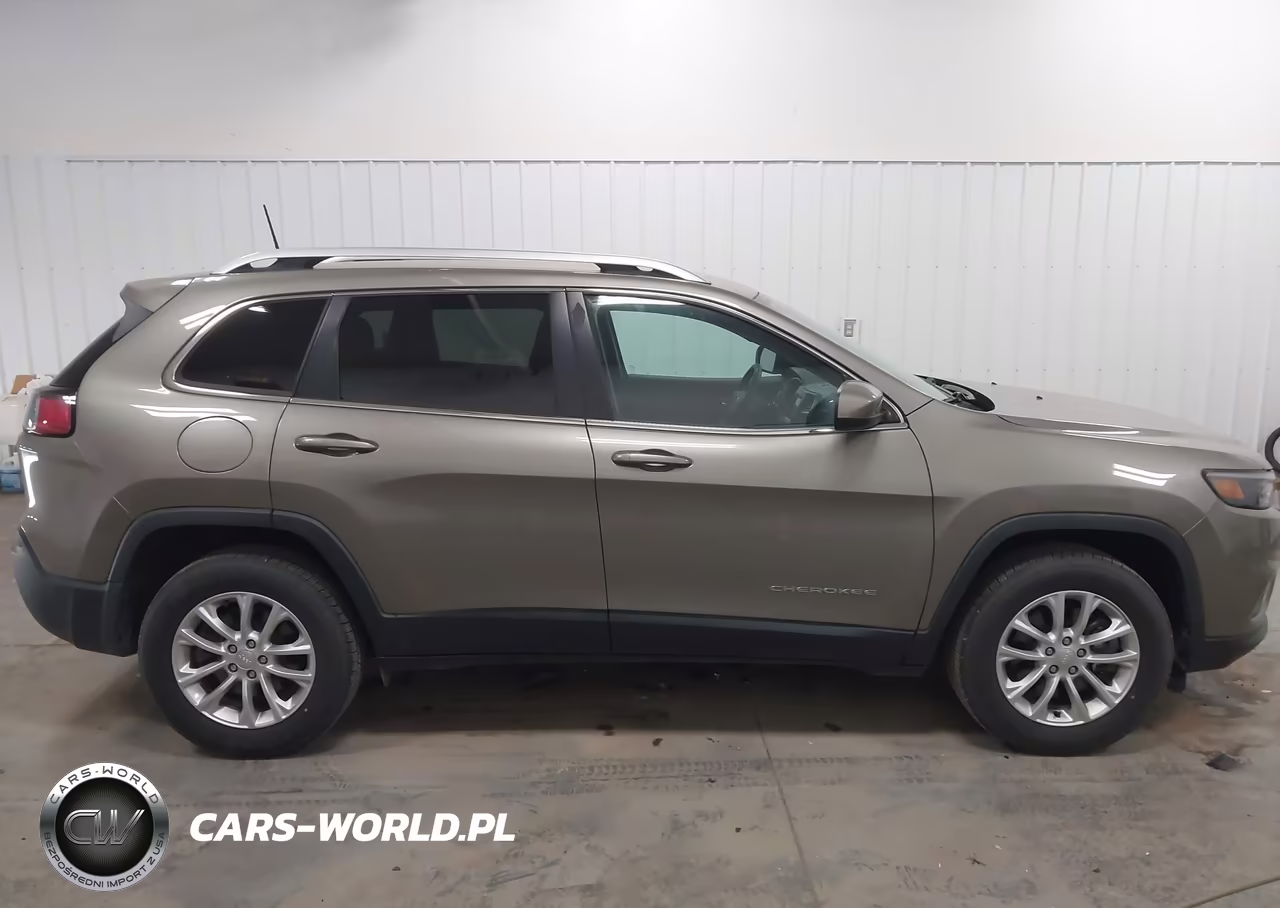 2019 Jeep Cherokee Latitude 4X4 VIN:1C4PJMCB1KD412570 - 13