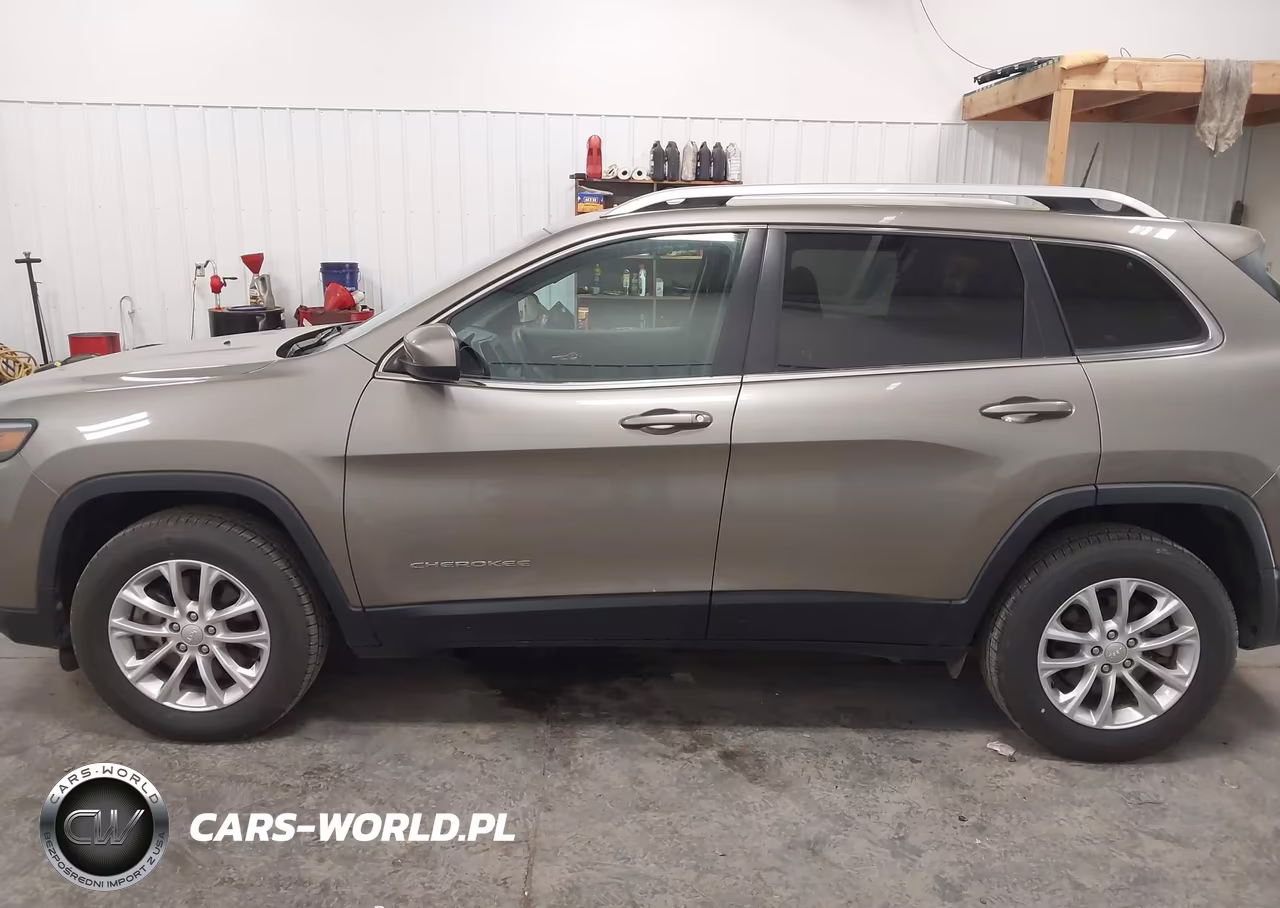 2019 Jeep Cherokee Latitude 4X4 VIN:1C4PJMCB1KD412570 - 14