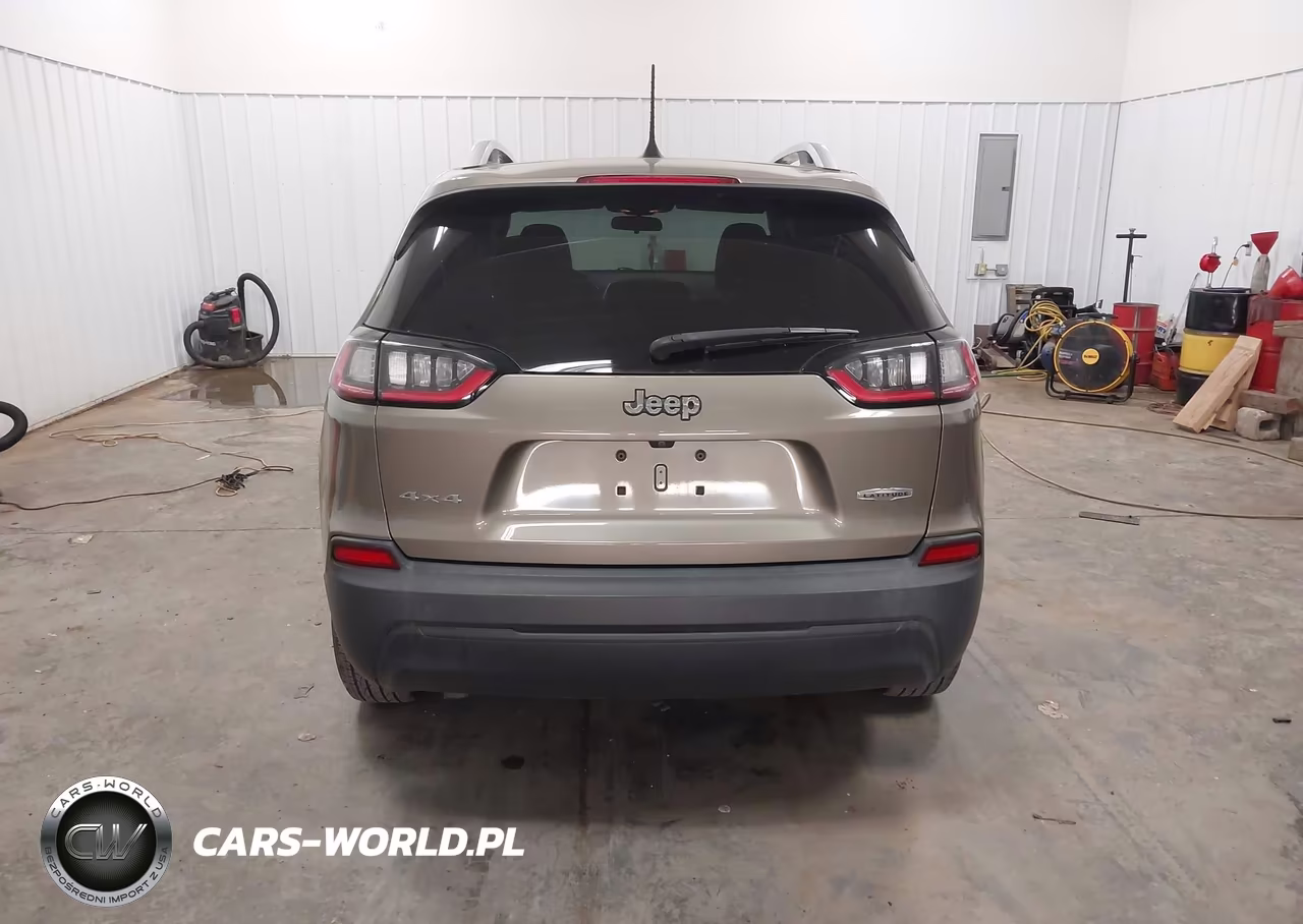 2019 Jeep Cherokee Latitude 4X4 VIN:1C4PJMCB1KD412570 - 16