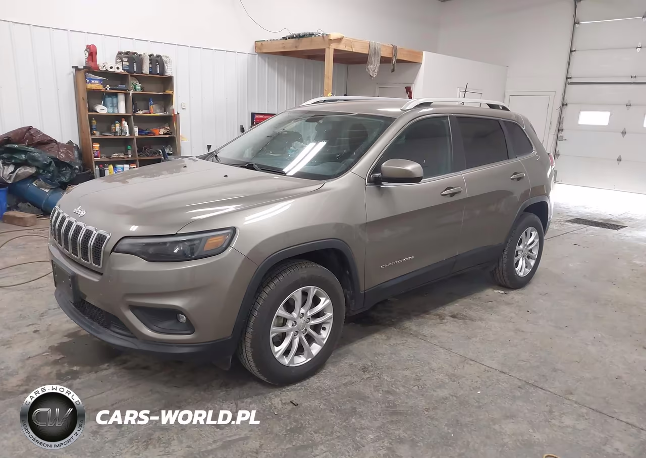 2019 Jeep Cherokee Latitude 4X4 VIN:1C4PJMCB1KD412570 - 2