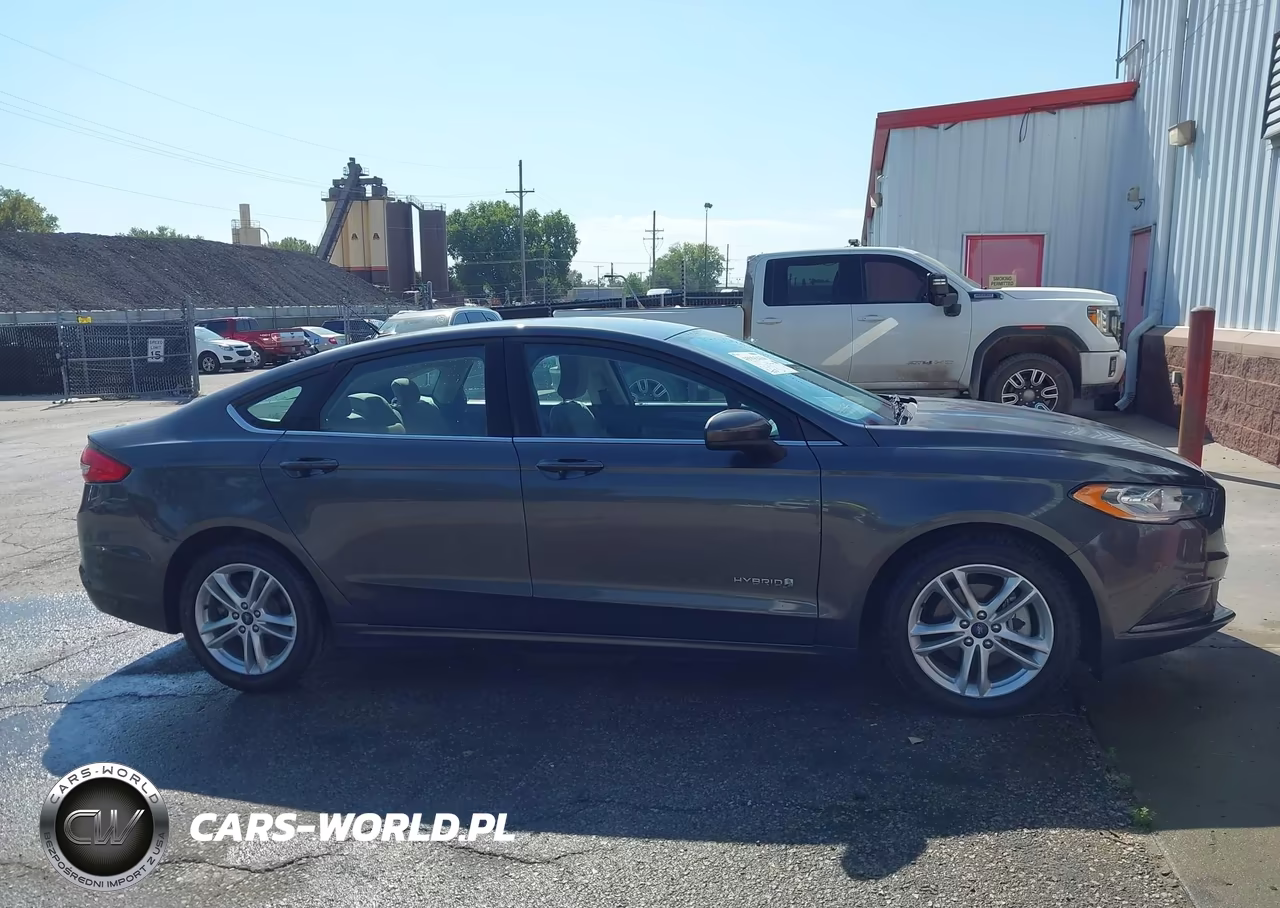 2018 Ford Fusion Hybrid S VIN:3FA6P0UU0JR122318 - 18