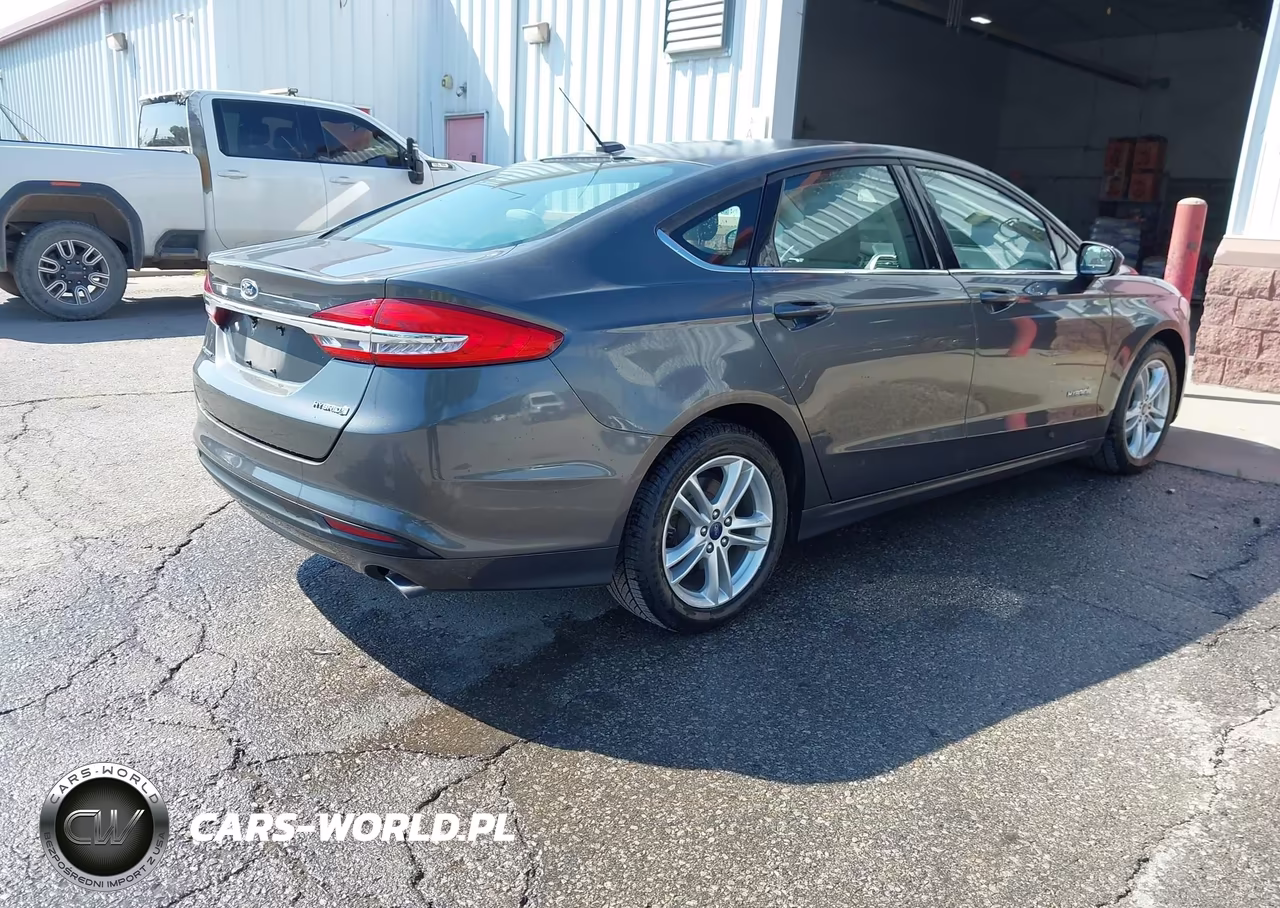 2018 Ford Fusion Hybrid S VIN:3FA6P0UU0JR122318 - 4