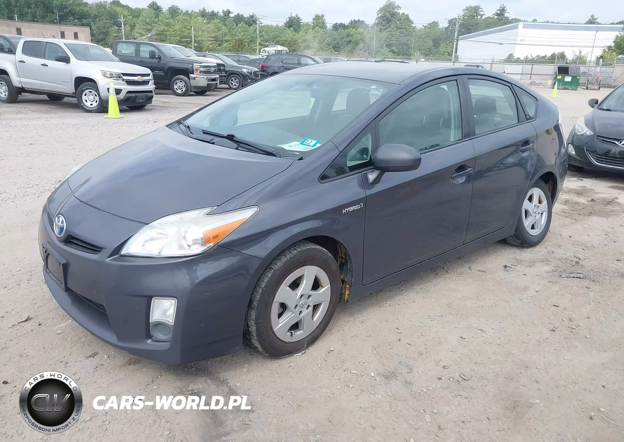 2011 Toyota Prius Two VIN:JTDKN3DU7B0300632 - 2