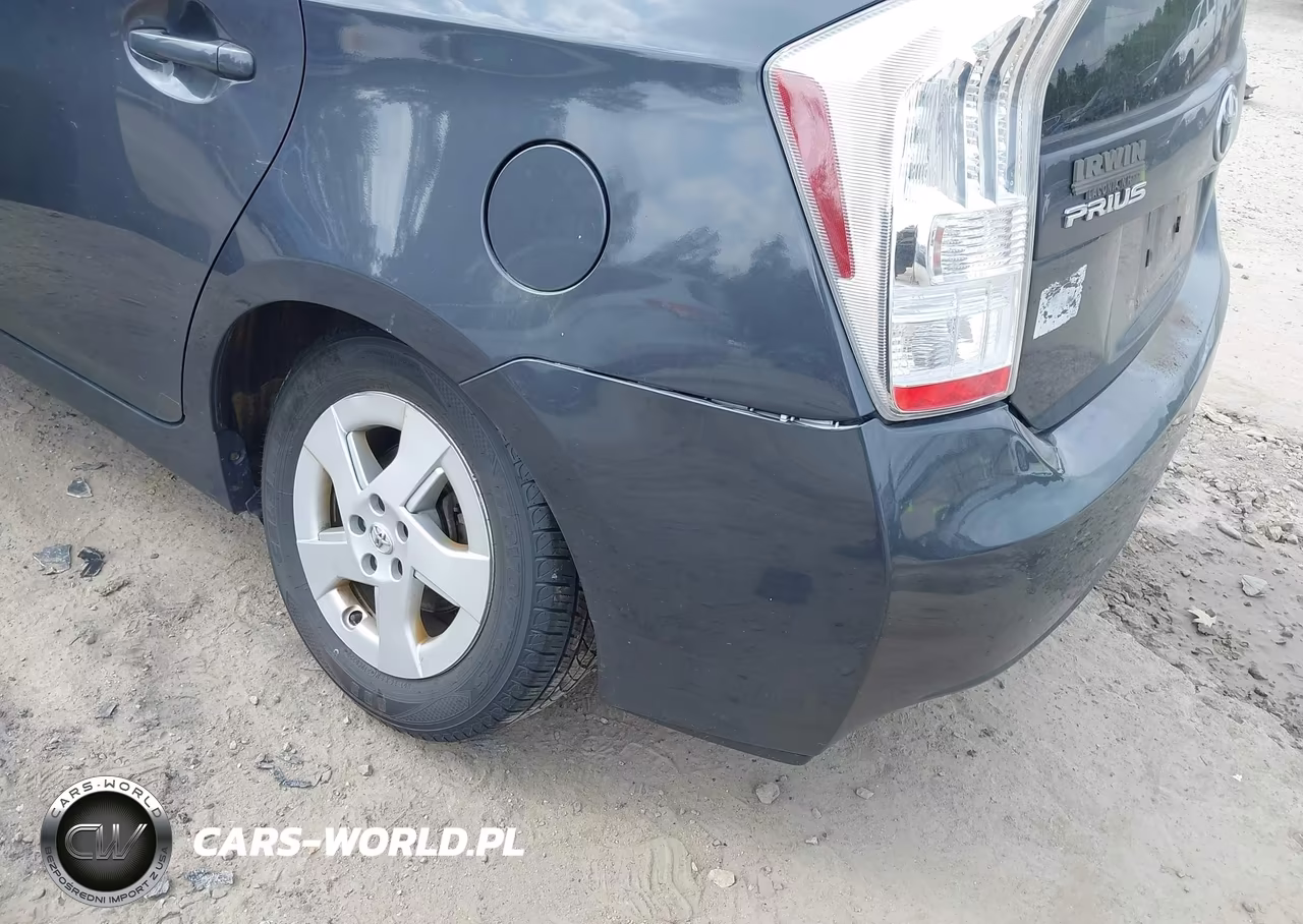 2011 Toyota Prius Two VIN:JTDKN3DU7B0300632 - 6