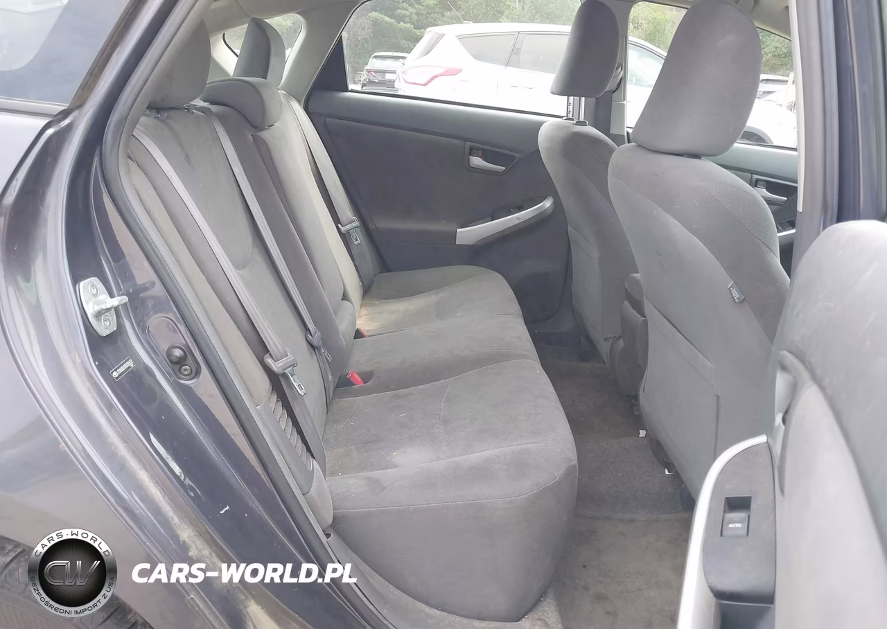 2011 Toyota Prius Two VIN:JTDKN3DU7B0300632 - 8