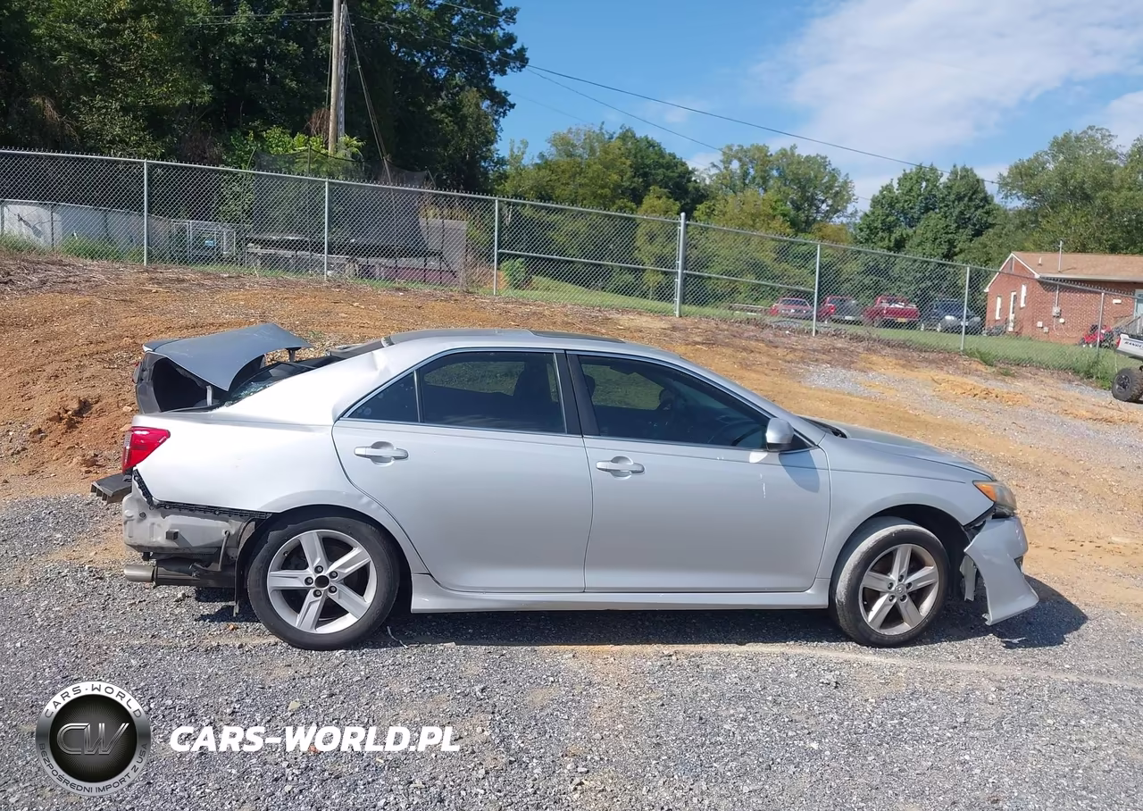 2014 Toyota Camry Se VIN:4T1BF1FK2EU389550 - 14