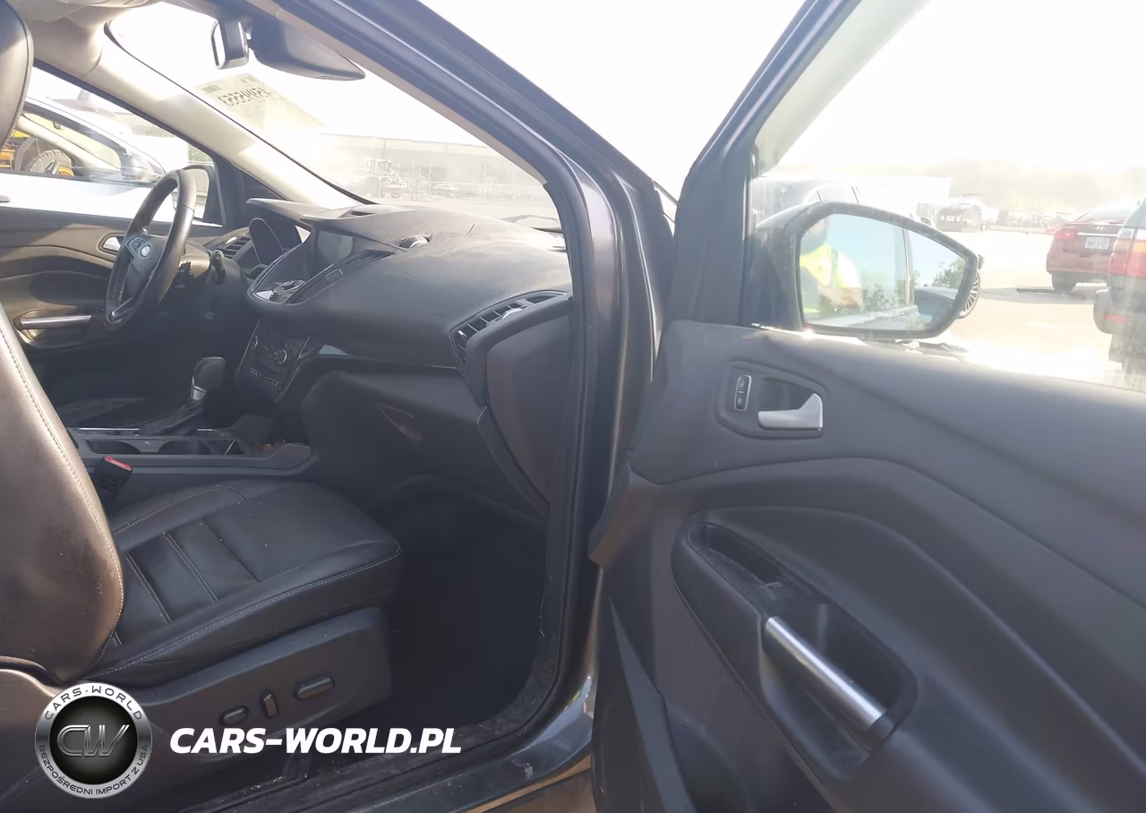 2018 Ford Escape Titanium VIN:1FMCU9J93JUA21224 - 5