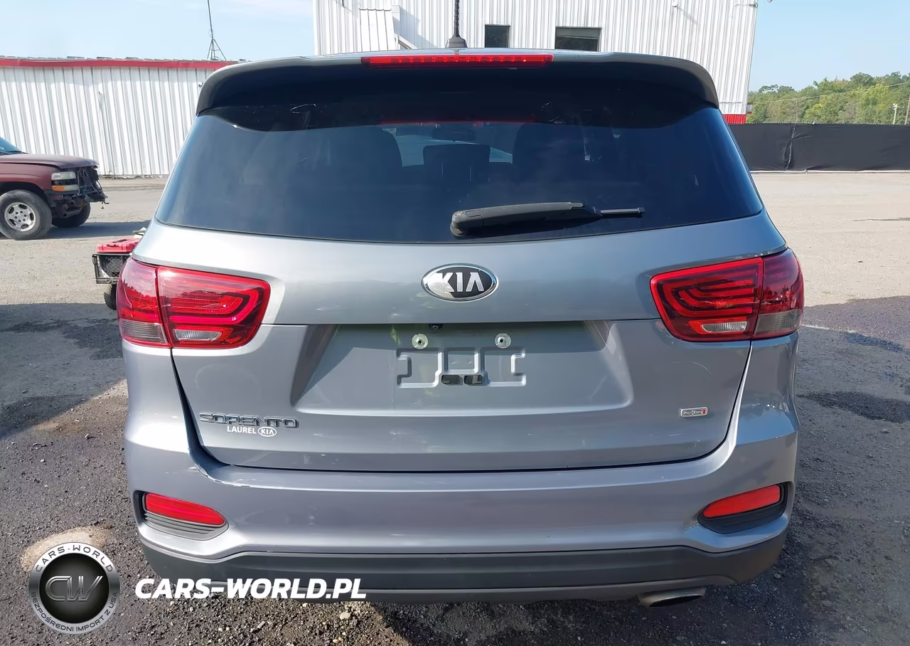 2019 Kia Sorento 2.4L L VIN:5XYPG4A32KG598972 - 16