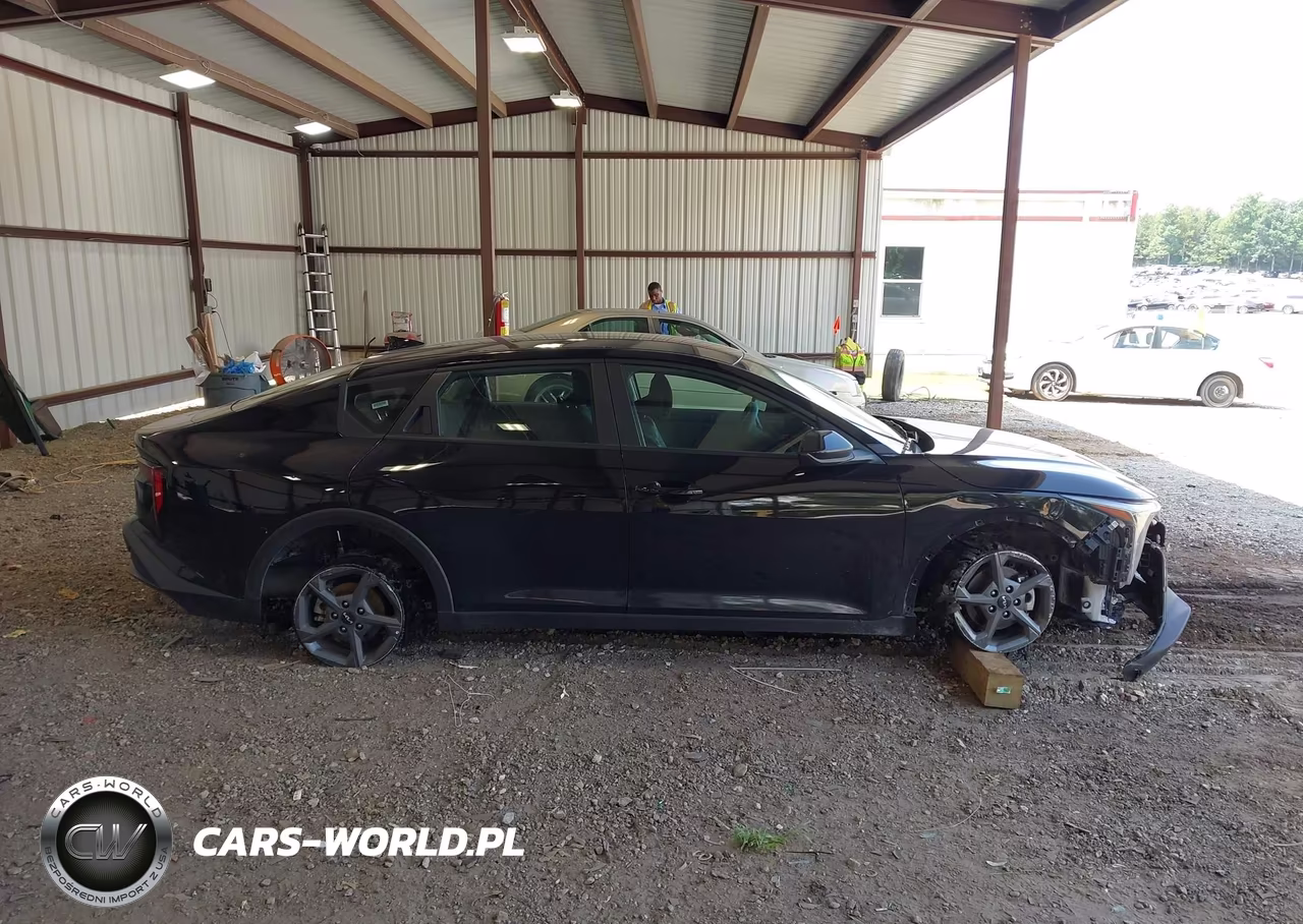 2025 Kia K4 Lxs VIN:3KPFT4DEXSE072428 - 13