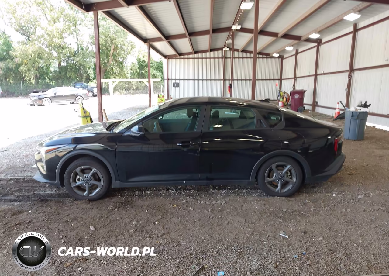 2025 Kia K4 Lxs VIN:3KPFT4DEXSE072428 - 14