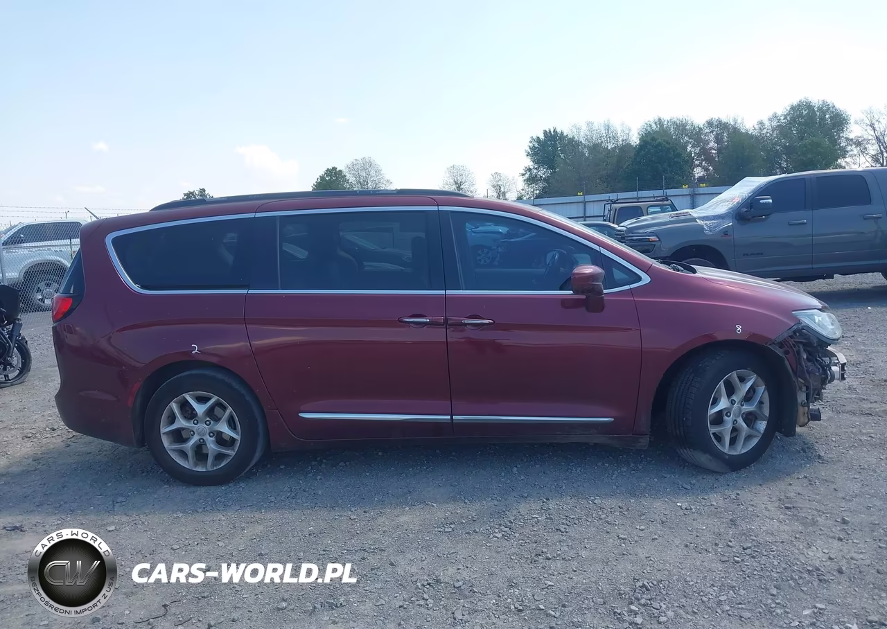 2017 Chrysler Pacifica Touring-L VIN:2C4RC1BG3HR832061 - 14
