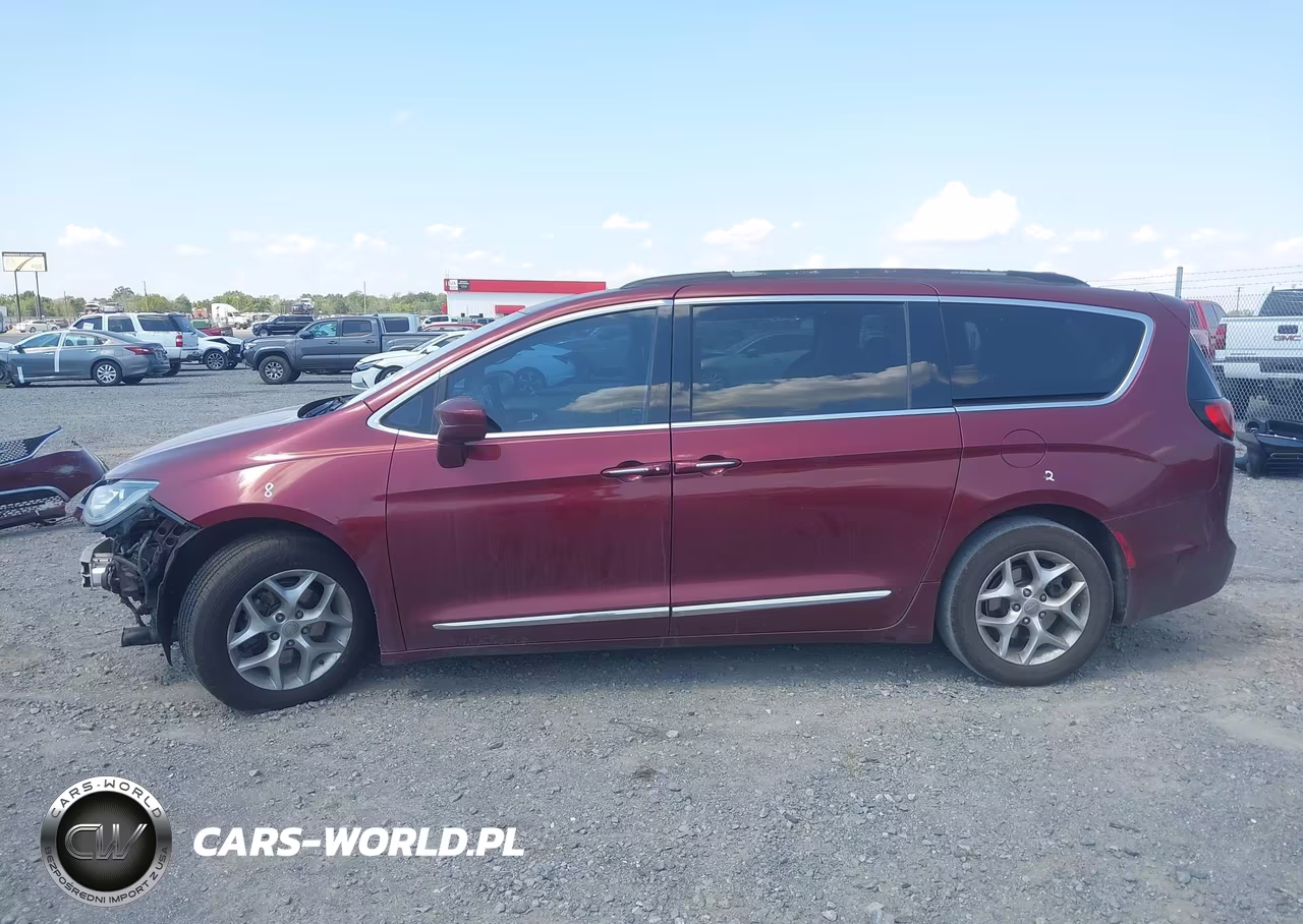 2017 Chrysler Pacifica Touring-L VIN:2C4RC1BG3HR832061 - 15