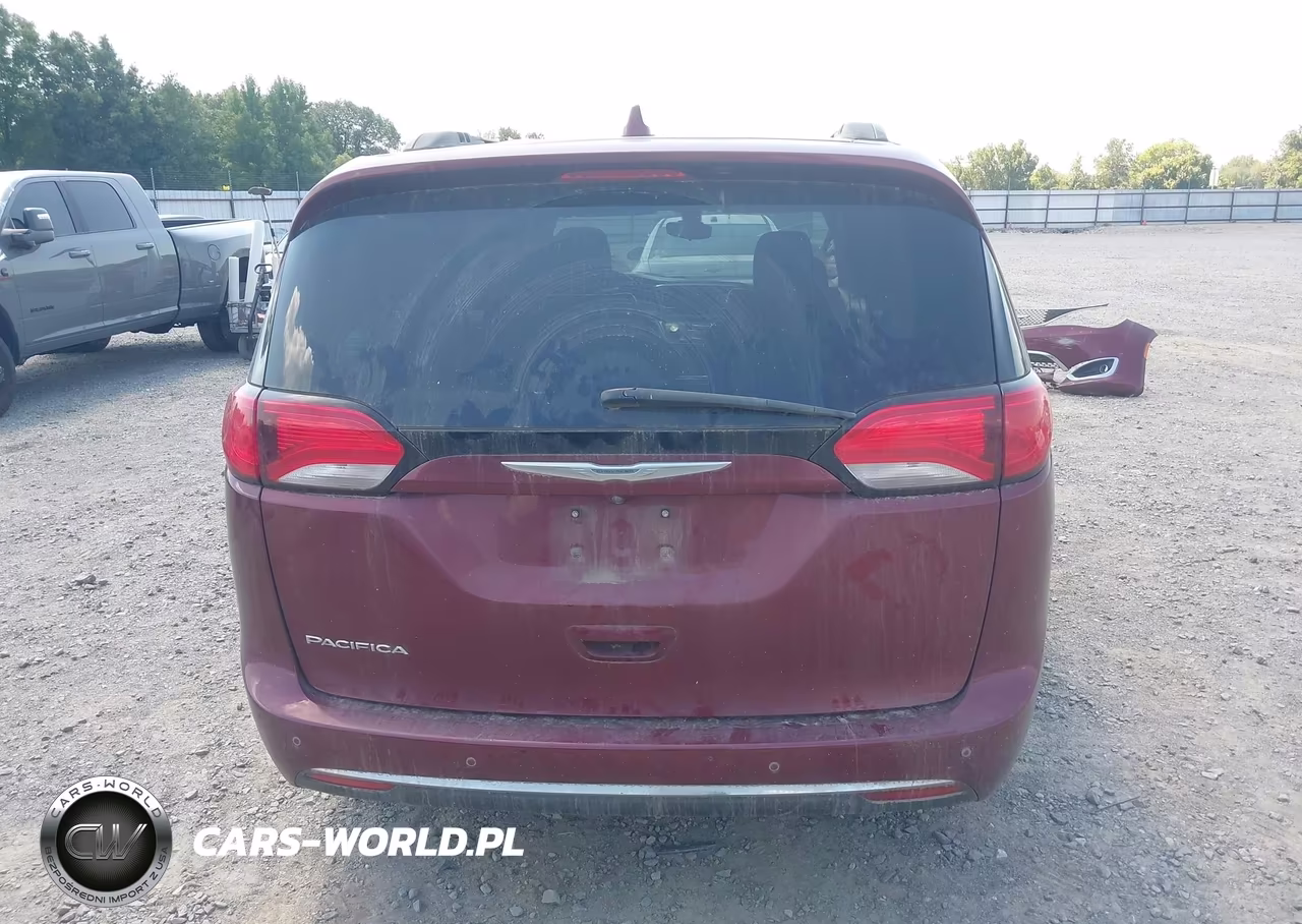 2017 Chrysler Pacifica Touring-L VIN:2C4RC1BG3HR832061 - 17
