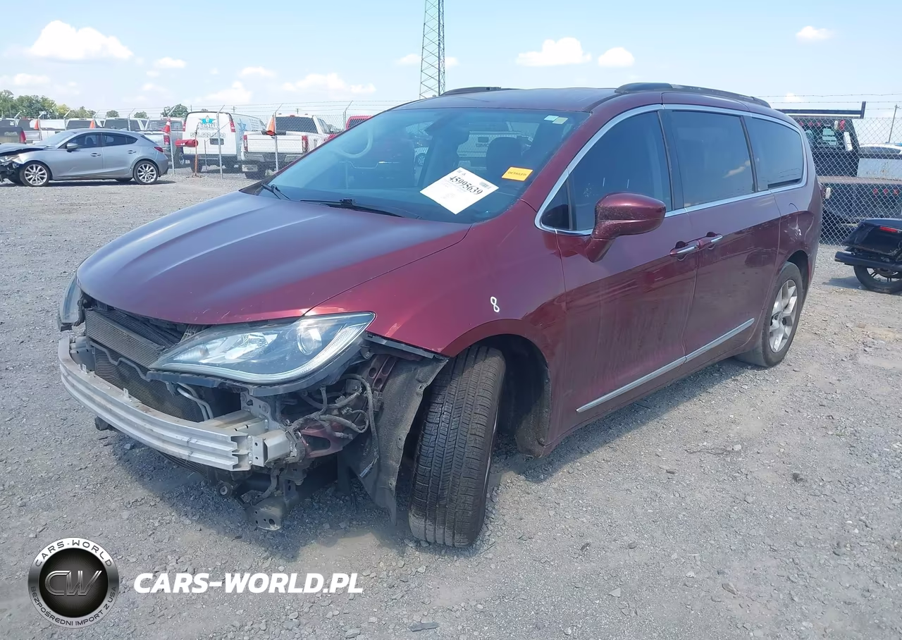 2017 Chrysler Pacifica Touring-L VIN:2C4RC1BG3HR832061 - 2