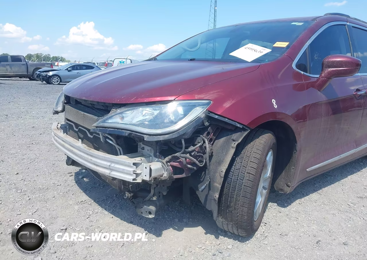 2017 Chrysler Pacifica Touring-L VIN:2C4RC1BG3HR832061 - 20