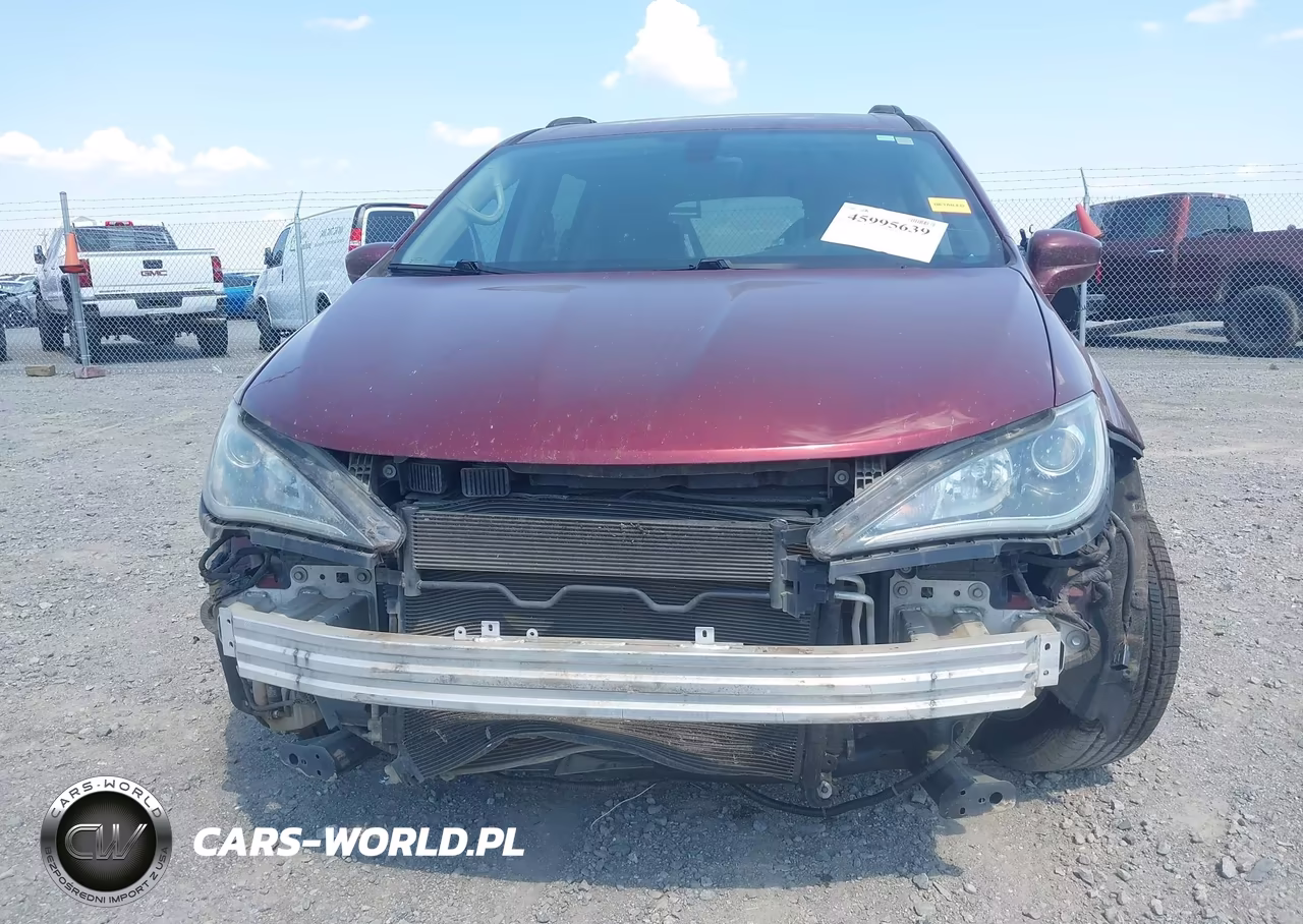 2017 Chrysler Pacifica Touring-L VIN:2C4RC1BG3HR832061 - 6