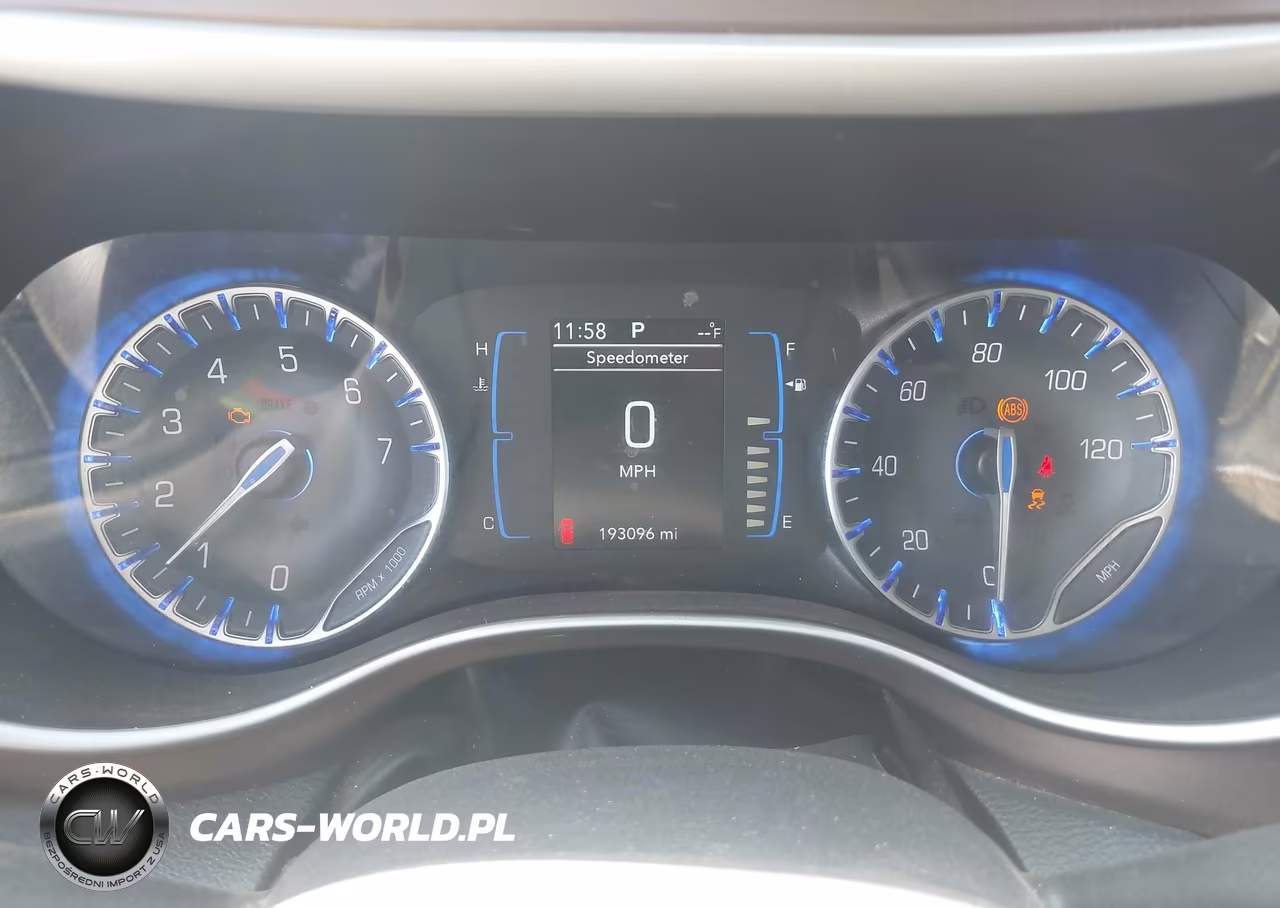 2017 Chrysler Pacifica Touring-L VIN:2C4RC1BG3HR832061 - 7